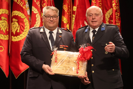 SVEČANA SEJA  GASILSKE ZVEZE CERKNICA 77 FOTO LJUBO VUKELIČ